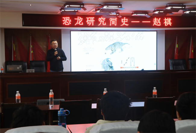 AC米兰中文官方网站特聘教授签约仪式成功举办