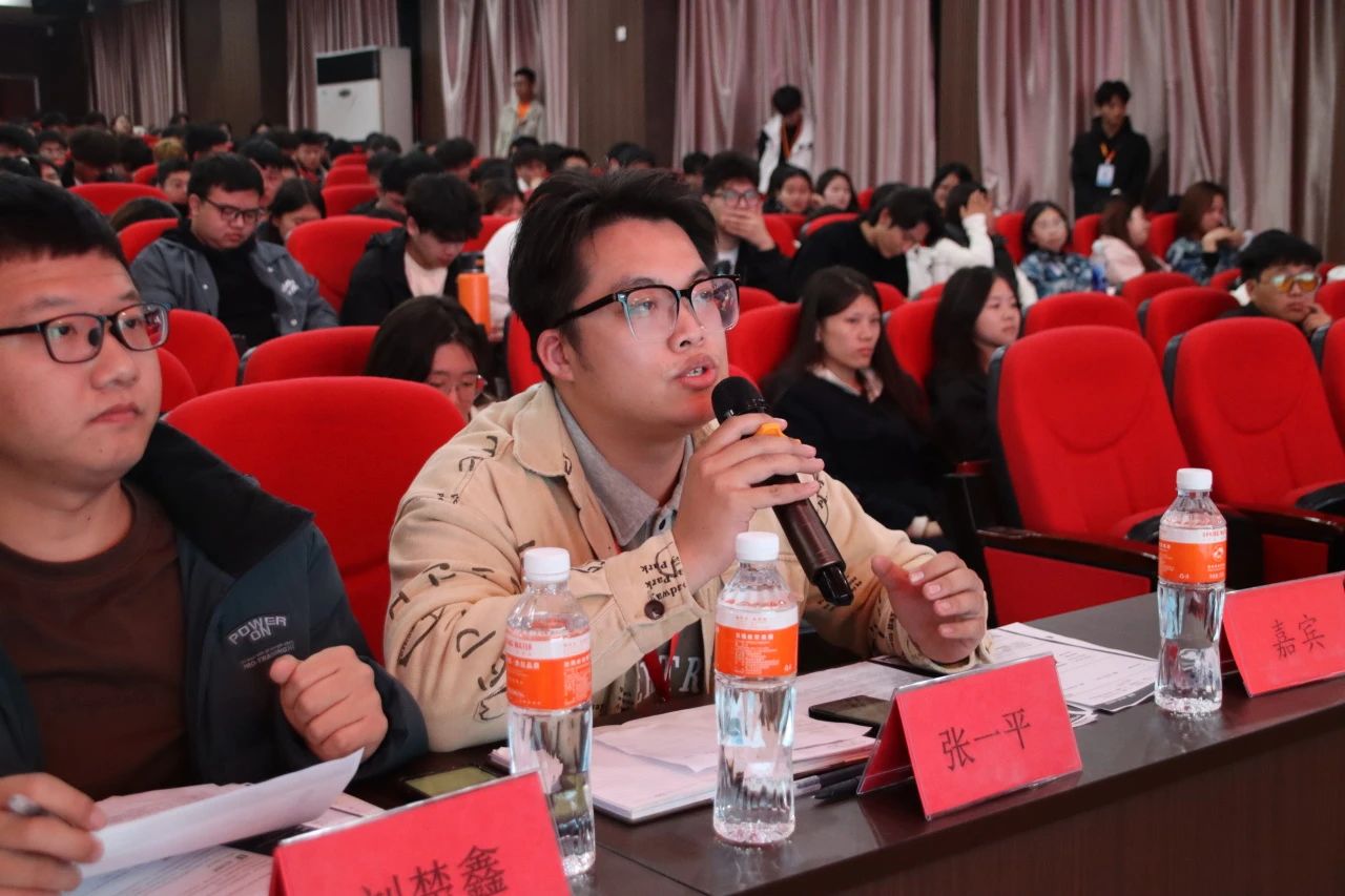 专业竞赛|AC米兰中文官方网站|管理学院|“化繁为‘简’,‘职’面未来”简历大赛