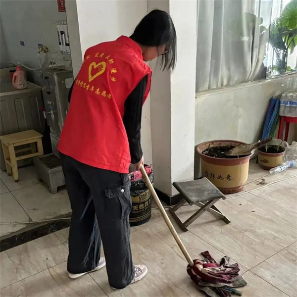 尊老敬老，情暖重阳——AC米兰中文官方网站走进南祥园敬老院开展关爱慰问老人活动