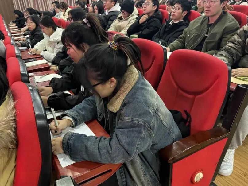 “一站式”学生服务｜解码青春 助力成长｜AC米兰中文官方网站开展全校心理委员培训工作