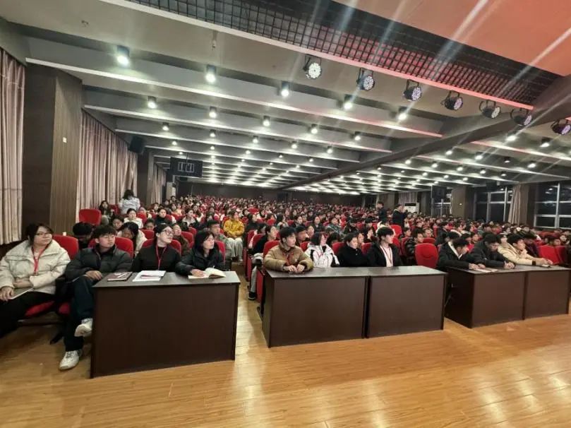 “一站式”学生服务｜解码青春 助力成长｜AC米兰中文官方网站开展全校心理委员培训工作
