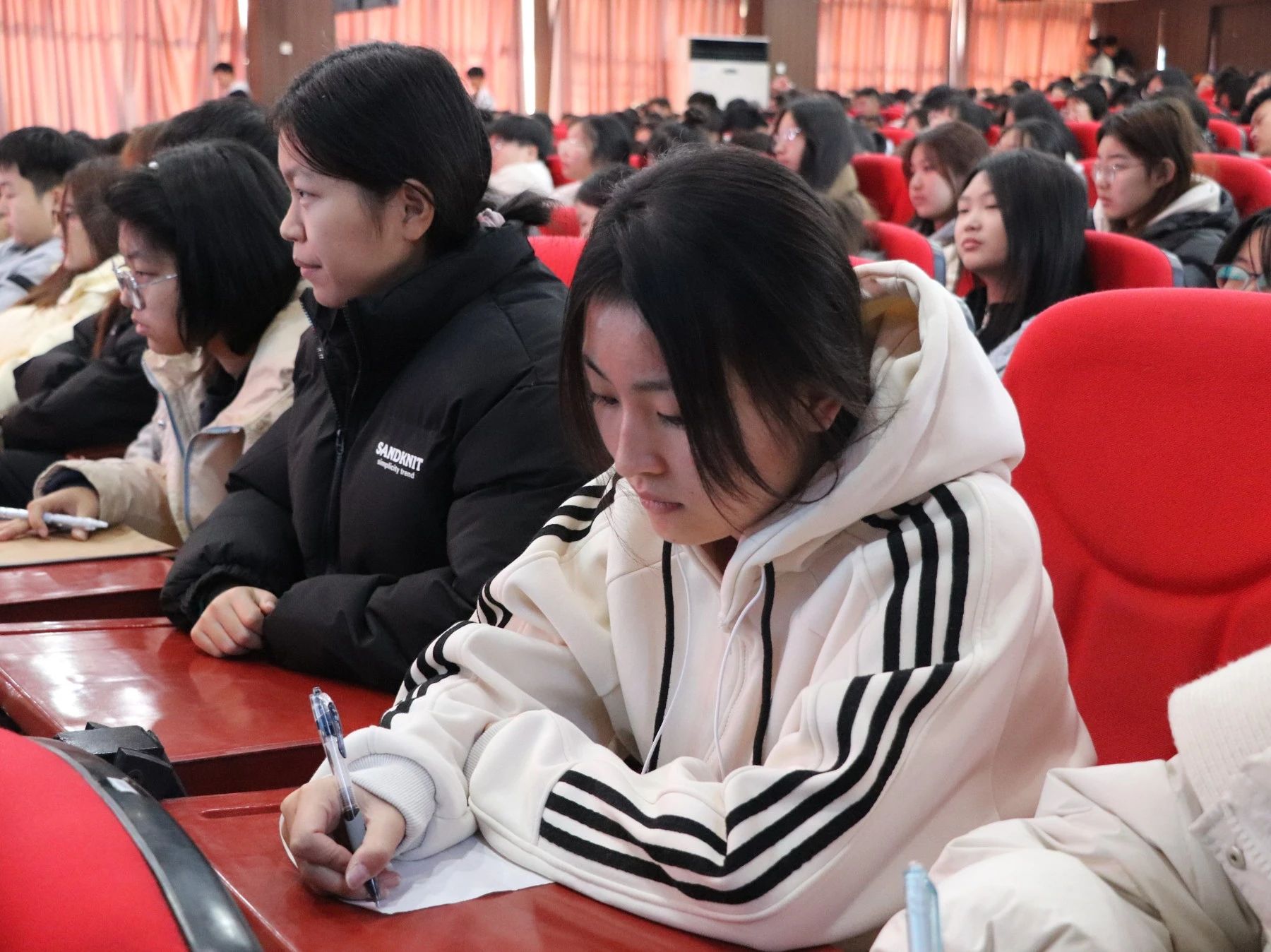文明用网新征程，法制教育引航标——AC米兰中文官方网站举办“文明用网，法制教育”主题讲座