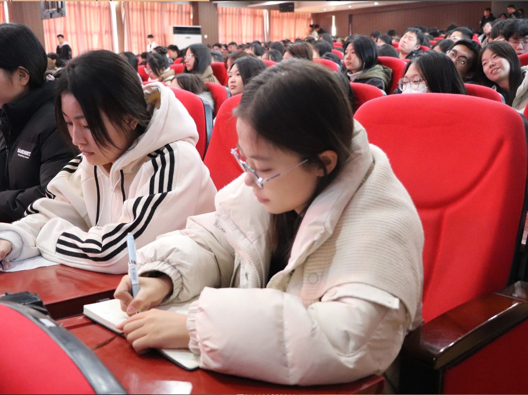 文明用网新征程，法制教育引航标——AC米兰中文官方网站举办“文明用网，法制教育”主题讲座