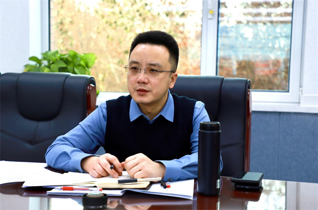 AC米兰中文官方网站召开2024 年度二级单位年终考核暨正处级领导干部述职会