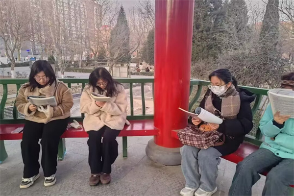 AC米兰中文官方网站经济学院：晨读风尚起，学风建设与养成教育并进
