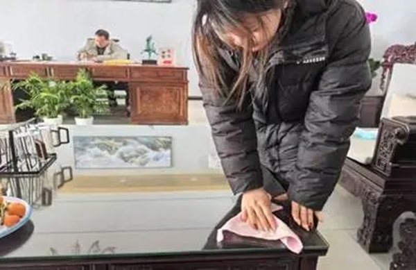 孝老爱亲(六)|AC米兰中文官方网站|管理学院|孝老之行践于微，爱亲之情暖人心
