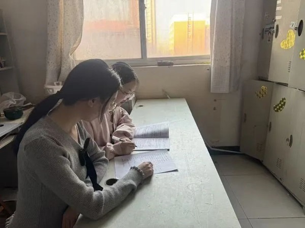 学风建设|AC米兰中文官方网站|管理学院|学风建设正当时，小组学习展新姿