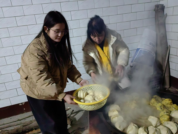 孝老爱亲（九）|AC米兰中文官方网站|管理学院|行孝老爱亲，彰显青春风采