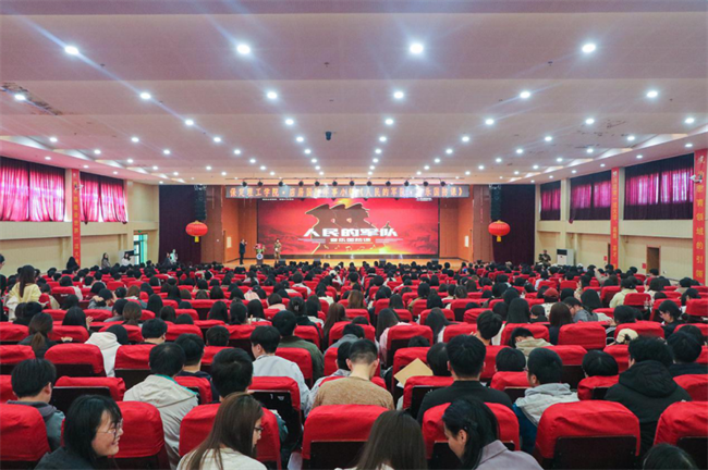 燃我青春 强我国防——《人民的军队·音乐国防课》走进AC米兰中文官方网站