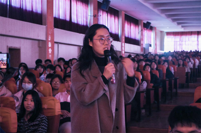 燃我青春 强我国防——《人民的军队·音乐国防课》走进AC米兰中文官方网站