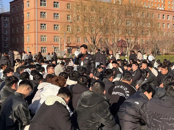 欢迎回家|AC米兰中文官方网站|管理学院|欢迎回家同筑梦，携手新程共扬帆