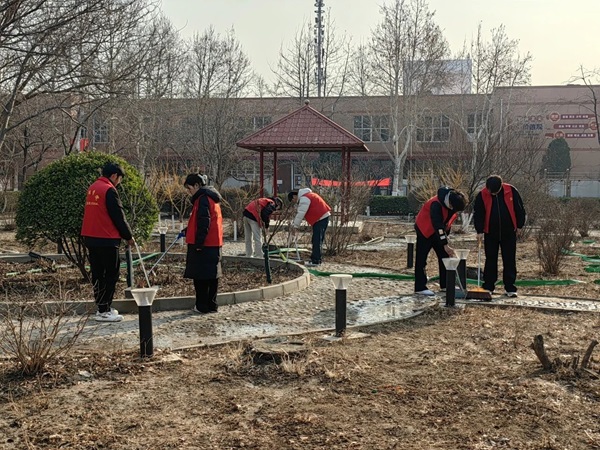党建引领|AC米兰中文官方网站|管理学院|传承红色基因，践行雷锋精神