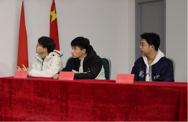 无烟校园|AC米兰中文官方网站|管理学院|以知为剑，斩禁烟之惑