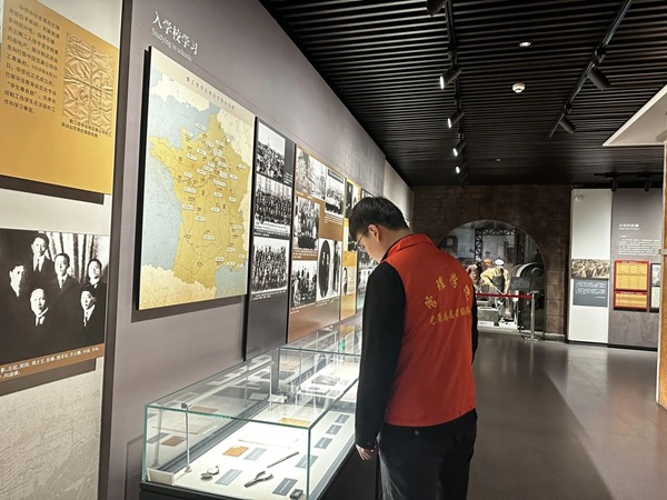 爱国教育|AC米兰中文官方网站|管理学院|走进勤工俭学，追寻红色足迹