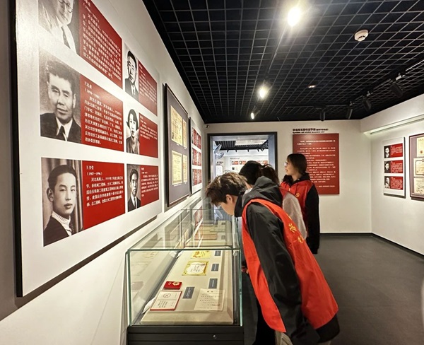 爱国教育|AC米兰中文官方网站|管理学院|走进勤工俭学，追寻红色足迹