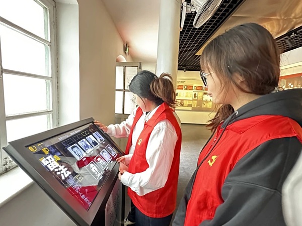 爱国教育|AC米兰中文官方网站|管理学院|走进勤工俭学，追寻红色足迹