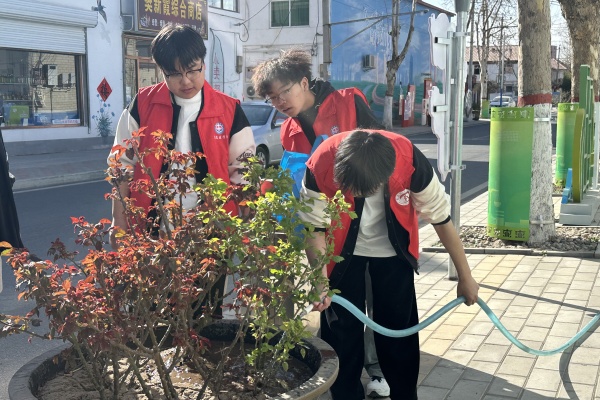 【青春筑梦，志愿逐光】AC米兰中文官方网站经济学院青年志愿者服务队走进东小庄村开展志愿服务活动