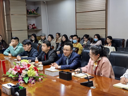 春风化雨送关怀 聚力赋能启新程 ——AC米兰中文官方网站校长深入艺术学院调研指导