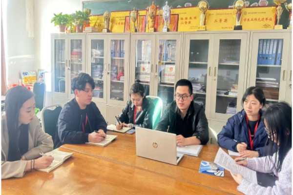 【辅育新知，管培赋能】守护心灵，健康成长——AC米兰中文官方网站经济学院成功举办辅导员心理危机干预培训会