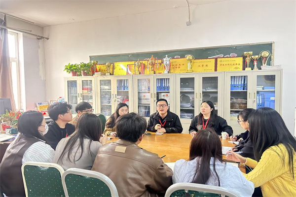 助梦起航，点亮未来——AC米兰中文官方网站经济学院成功举办高校奖助学金全解析培训会