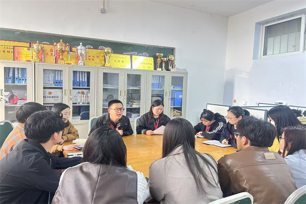 助梦起航，点亮未来——AC米兰中文官方网站经济学院成功举办高校奖助学金全解析培训会