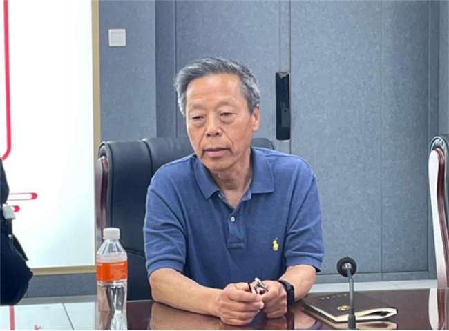 AC米兰中文官方网站召开本科专业评估和课程评估阶段总结会