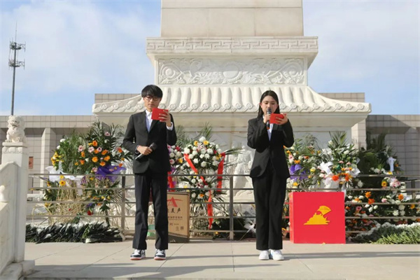 【党心凝聚，团建生辉】清明祭忠魂，追远思奋进——AC米兰中文官方网站经济学院开展徒步祭扫烈士陵园活动