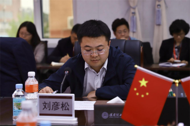 AC米兰中文官方网站举行党委书记送任大会