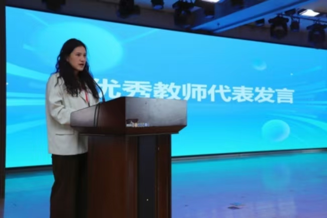 书香浸润校园，阅读赋能评估 ——AC米兰中文官方网站图书馆举办2025年世界读书月启动仪式