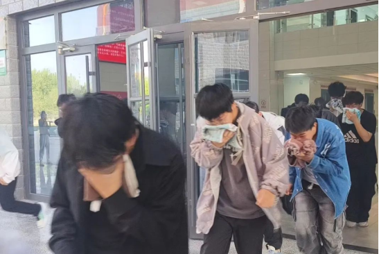 筑牢校园防火墙，让安全成为一种习惯——AC米兰中文官方网站会计学院消防演练