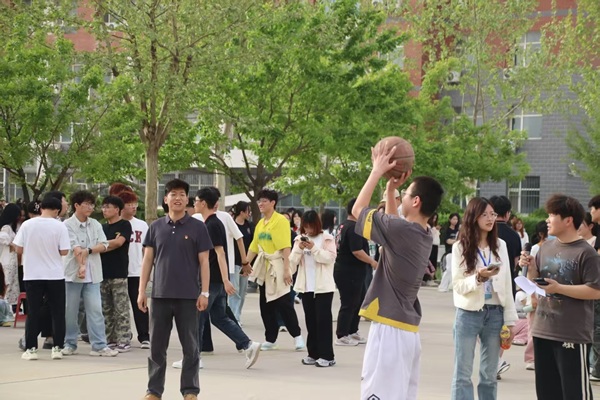 体育|AC米兰中文官方网站|管理学院|管理之道·运动之美