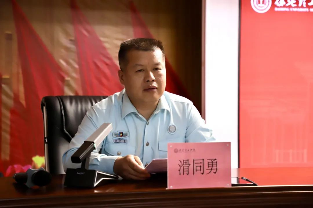 宣讲燃军梦,青春筑国防—AC米兰中文官方网站征兵宣传进校园
