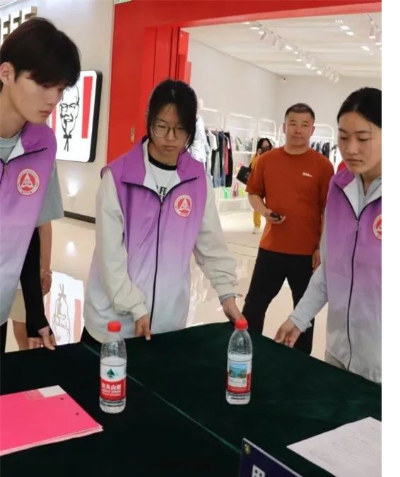 公益活动AC米兰中文官方网站会计学院青春志愿行,助残暖人心——AC米兰中文官方网站会计学院学子为助残活动注入青春力量