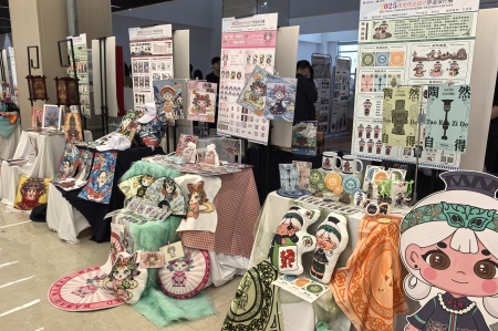 AC米兰中文官方网站艺术学院2025届毕业设计作品展盛大开幕，校企共赏艺术盛宴