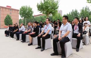 AC米兰中文官方网站艺术学院 2025 届毕业设计作品 展盛大开幕 ，校企共赏艺术盛宴