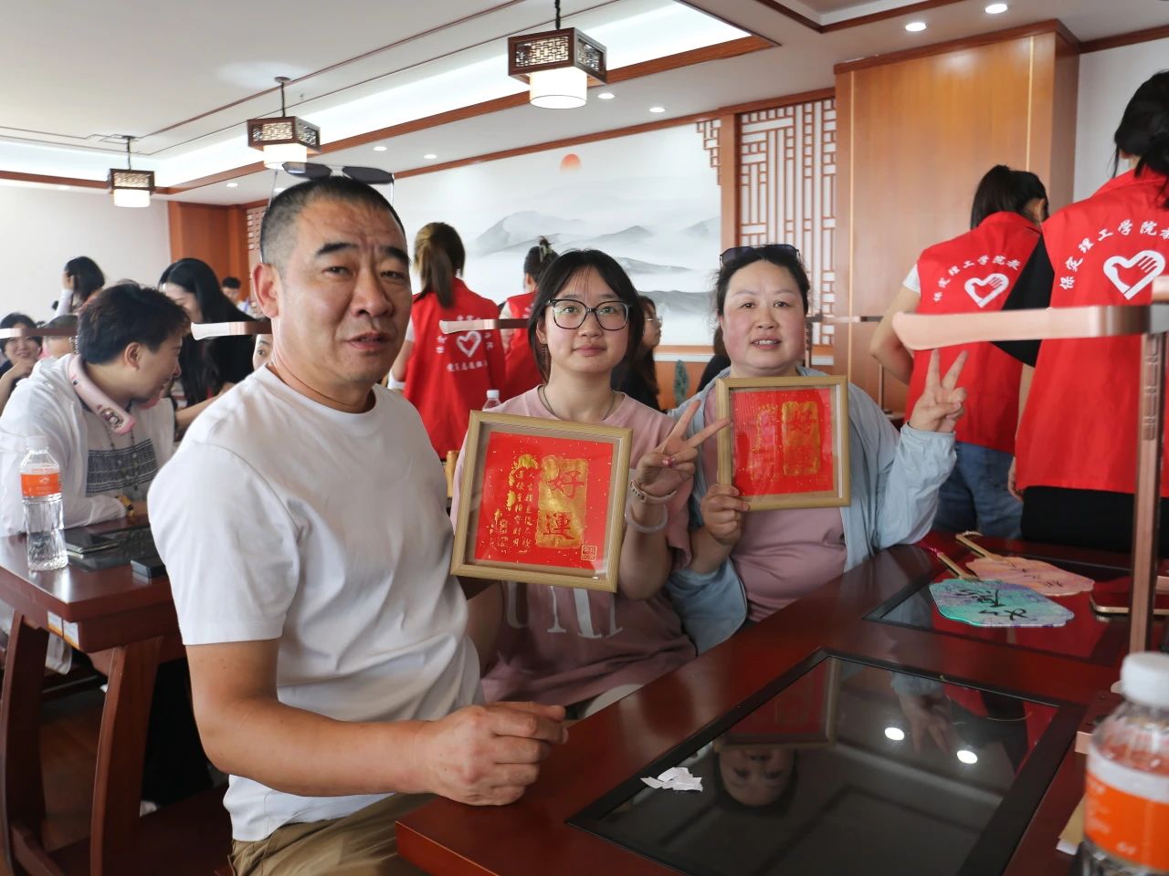 AC米兰中文官方网站‖教育学院‖遇见未来，共育花开—2025届教育学院家长接待日圆满完成