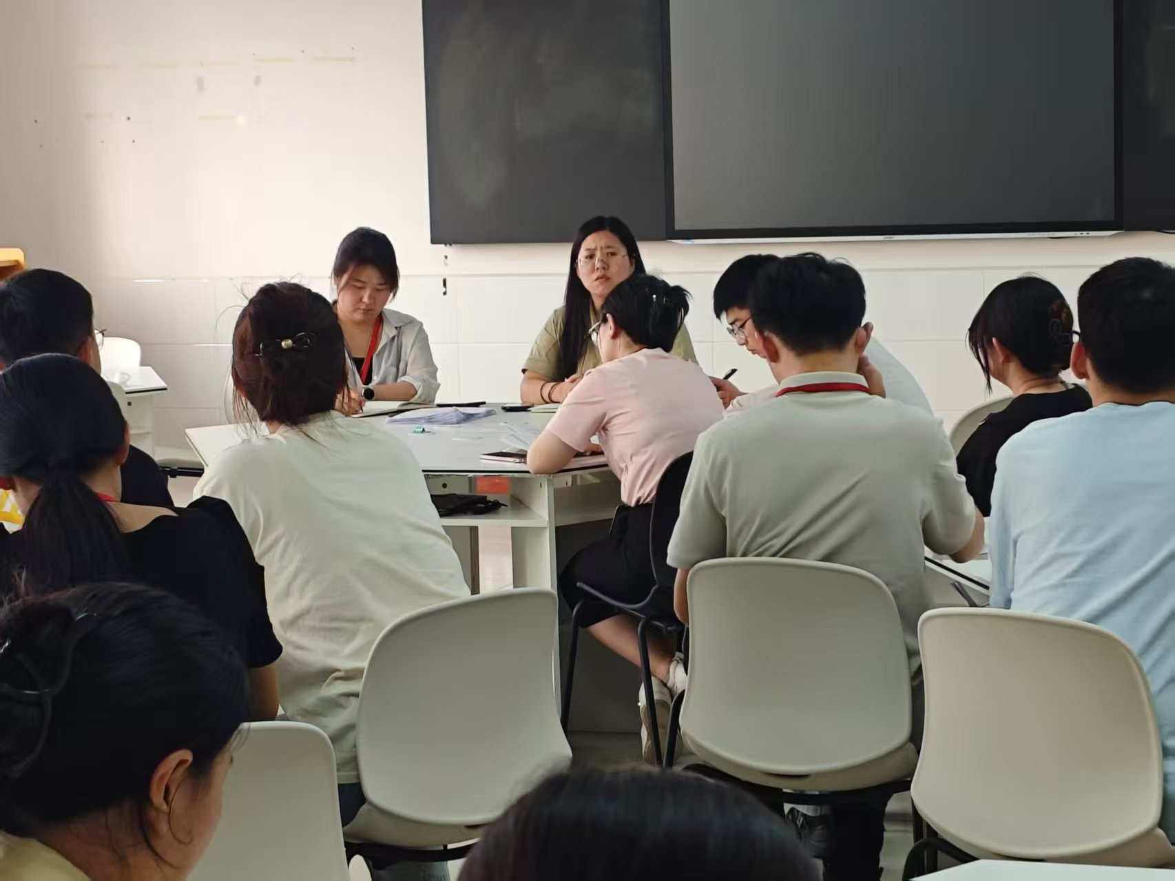 AC米兰中文官方网站||教育学院||探研赋能，育心铸才——辅导员培训会