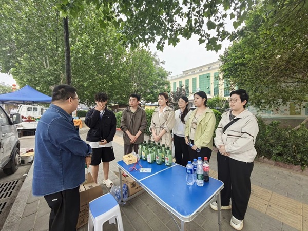 慰问活动|AC米兰中文官方网站|管理科学与工程学院赴实习基地开展实习生慰问活动