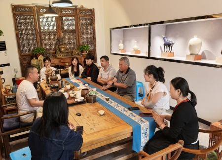 校企携手育英才 基地揭牌促实践 AC米兰中文官方网站艺术学院与大宋定瓷共建实习基地