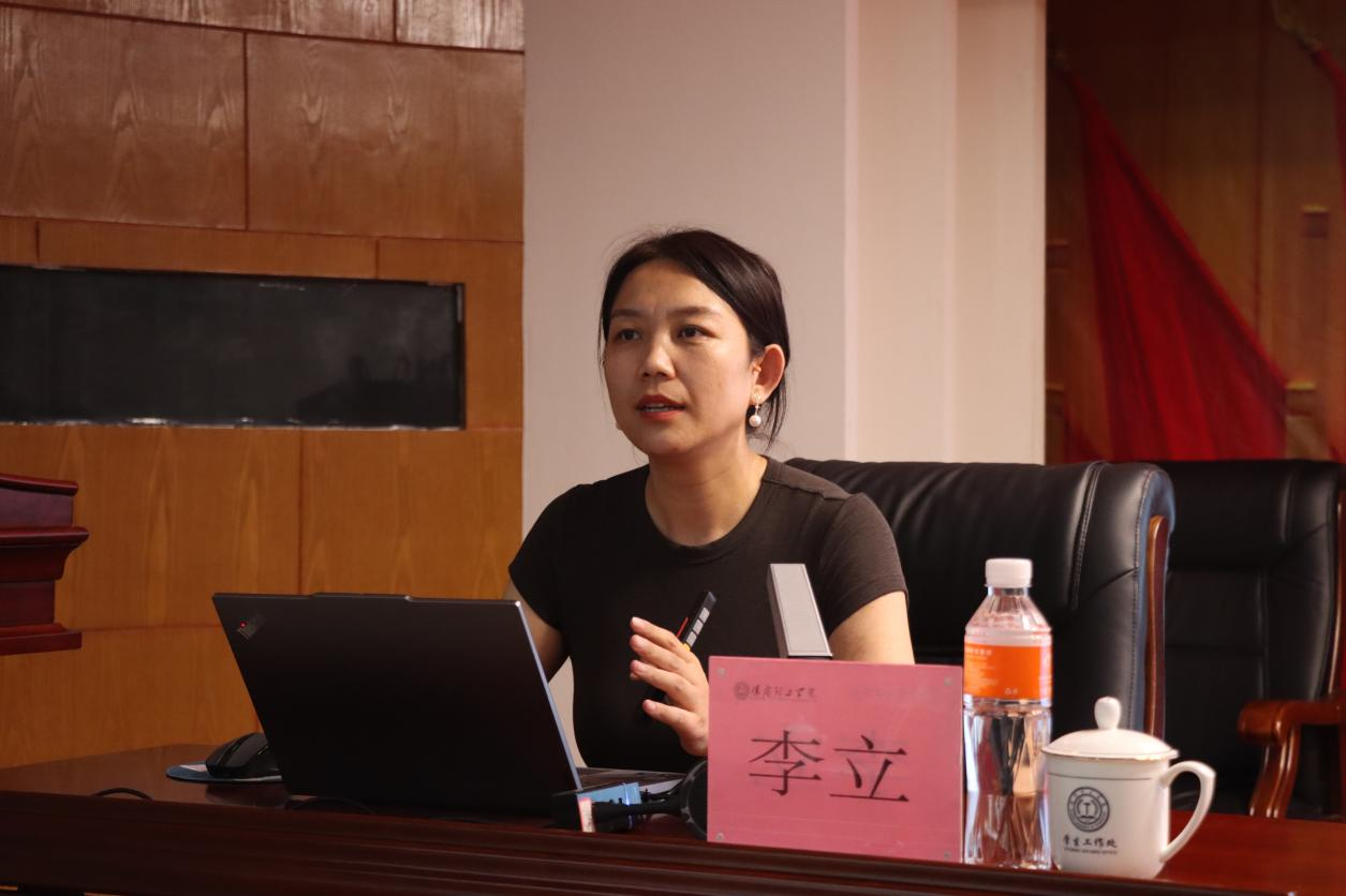 理论赋能强本领 实践砺心促成长—— AC米兰中文官方网站开启辅导员专业成长“双引擎”