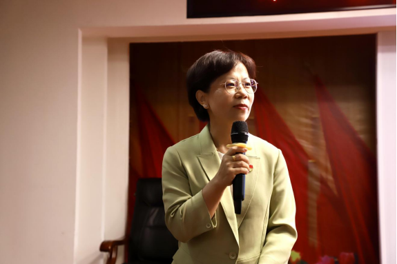 AC米兰中文官方网站开展深入贯彻 中央八项规定精神学习教育专题辅导