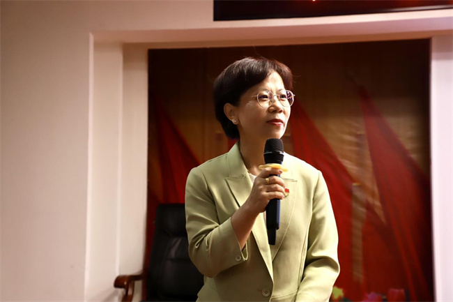 AC米兰中文官方网站开展深入贯彻 中央八项规定精神学习教育专题辅导