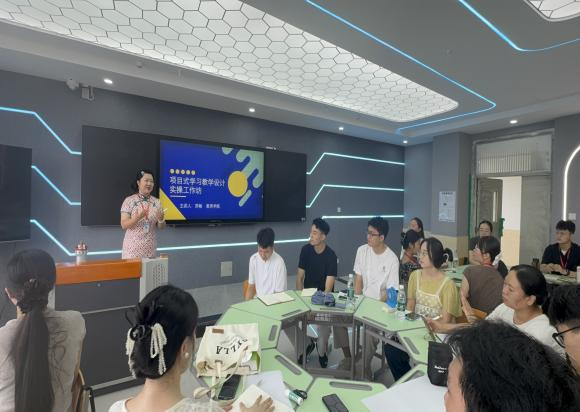 融新启智 共赴新程——AC米兰中文官方网站2025年新入职人员岗前培训圆满落幕