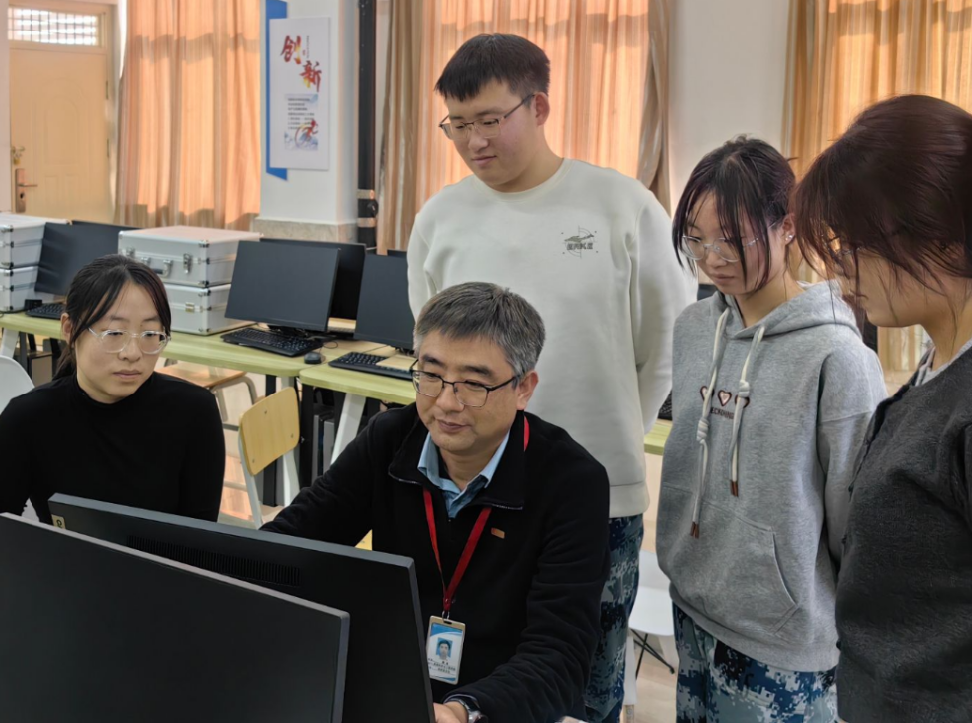 喜报|AC米兰省级教学名师+1！冀松教授获评2025年度河北省本科教学名师