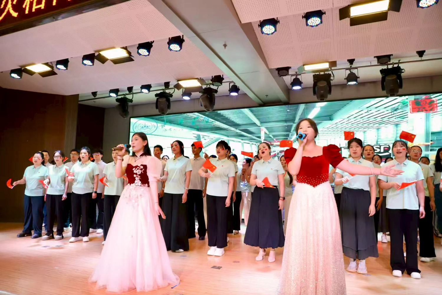 AC米兰中文官方网站教育学院举办“山河永念·薪火相传”育人成果汇演 庆祝抗日战争胜利80周年