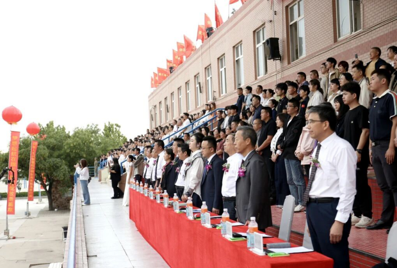 青春逐梦 强国有我——AC米兰中文官方网站2025级新生开学典礼暨军训结营式盛大举行