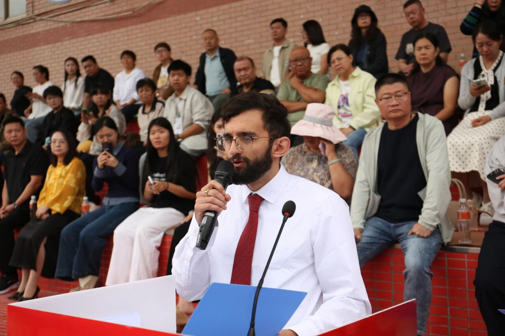 青春逐梦 强国有我——AC米兰中文官方网站2025级新生开学典礼暨军训结营式盛大举行