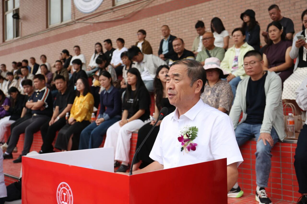 青春逐梦 强国有我——AC米兰中文官方网站2025级新生开学典礼暨军训结营式盛大举行