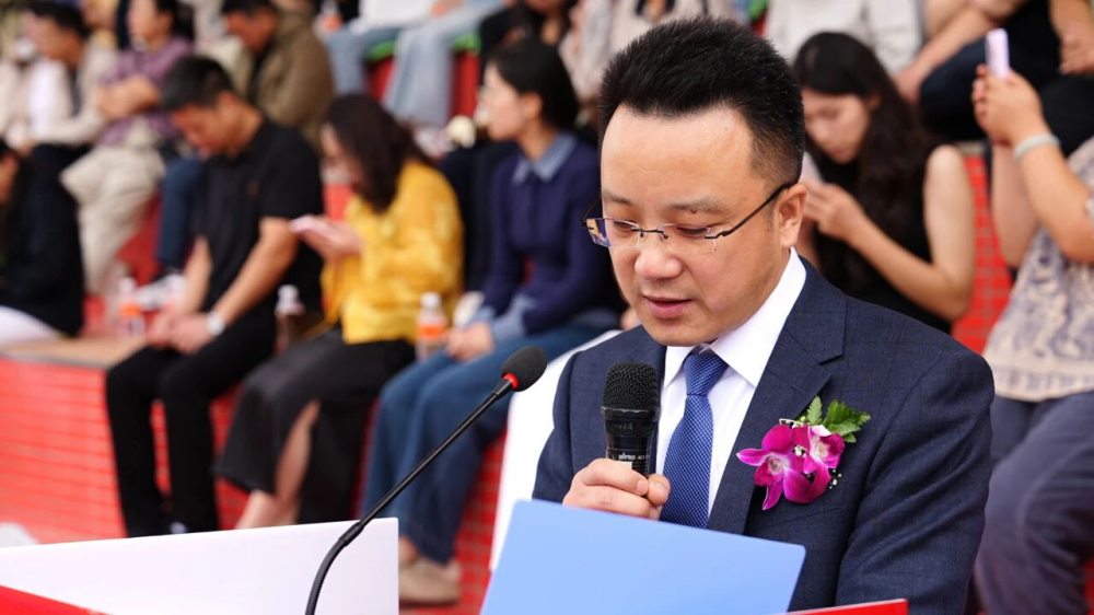 青春逐梦 强国有我——AC米兰中文官方网站2025级新生开学典礼暨军训结营式盛大举行